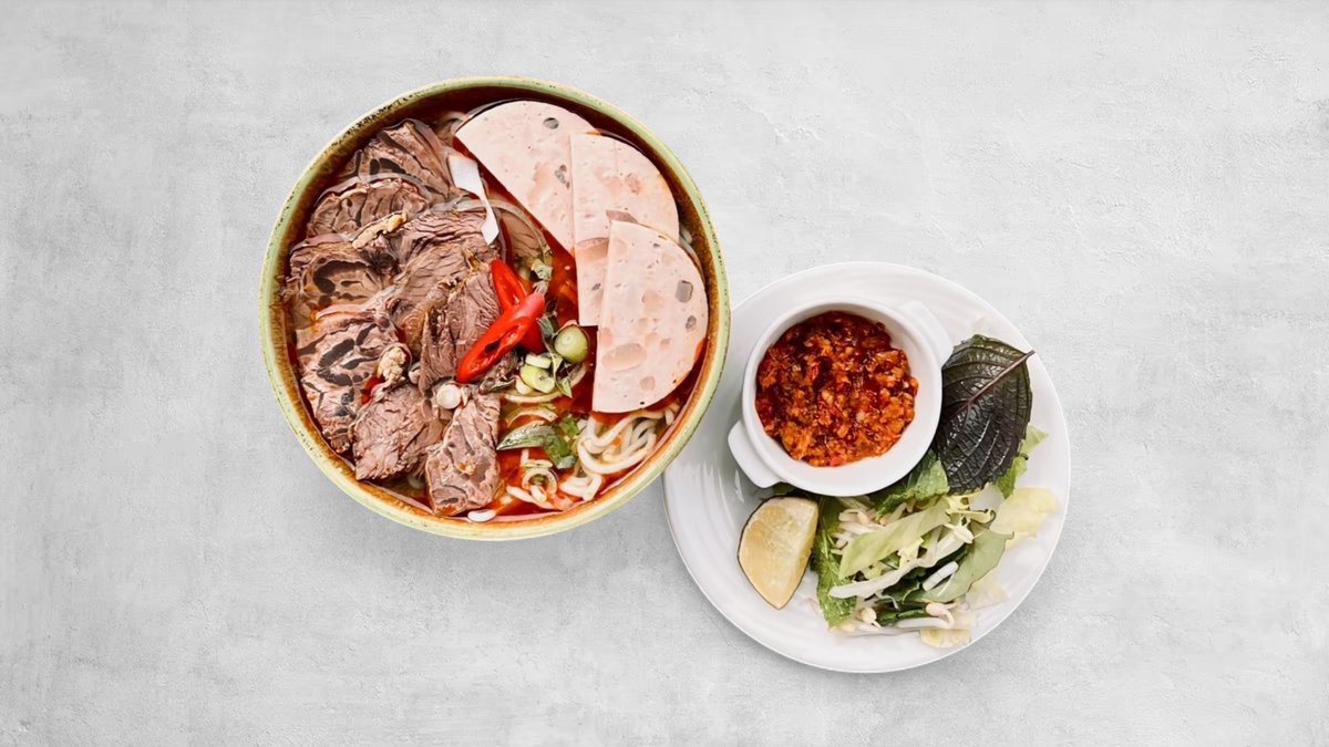 Vietnamese Spicy Beff Noodle Soup / Bún Bò Huế