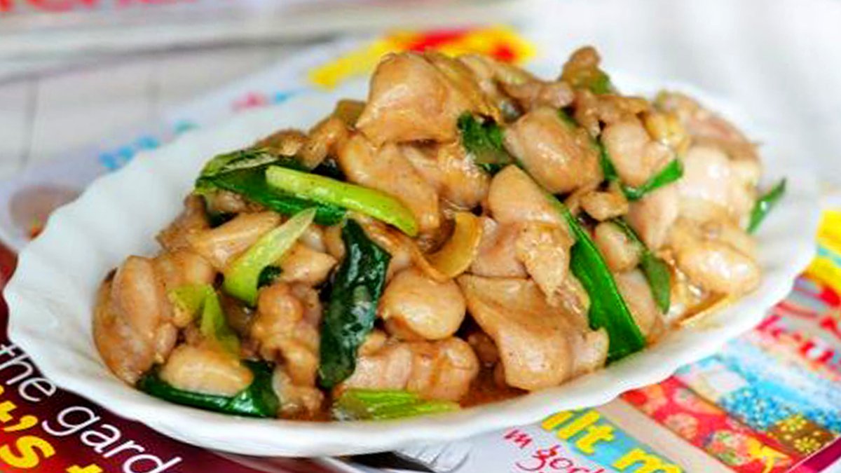 Stir-Fried Noodles Chicken
